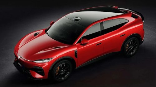 This Chinese Electric SUV Just Recreated Mercedes’ Most Controversial Ad