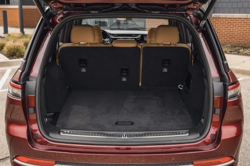 View Exterior Photos of the 2026 Jeep Grand Cherokee Summit
