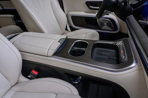 Mercedes-Benz, Take a Look Inside the 2028 Mercedes-Benz VLE-Class EV