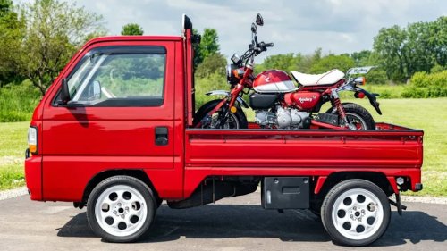 This Honda Kei Truck Comes With A Mini Moto Monkey On Its Back. It's Perfect