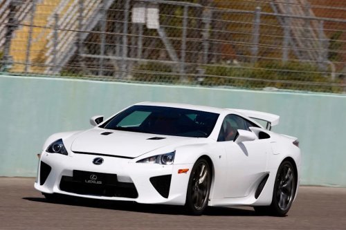 The V-10 Engine May Be Gone, But These Cars Will Never Be Forgotten