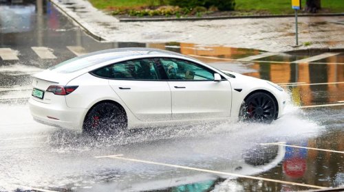 Are Electric Cars Safe To Drive In Flood Water?