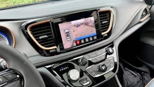 It Took a Roadtrip the 2027 Chrysler Pacifica to Understand Why Parents Love Minivans