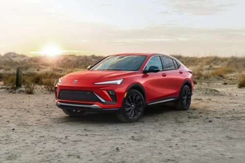 Chevy, Buick, 306,000 Chevy and Buick SUVs Recalled After 33,000 Camera Complaints