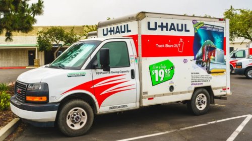 Why All U-Haul Trucks Have Arizona License Plates