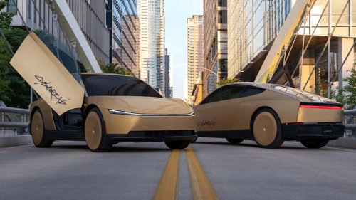 Tesla, Man Trapped for 14 Minutes in Tesla Cybercab After It Starts Driving in Circles