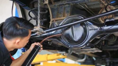 What Is Hypoid Gear Oil And What Makes It Different From Regular Gear Oil?