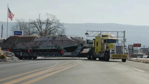 Michigan Man’s Rare Navy SEAL Boat Purchase Turns Into Highway Chaos