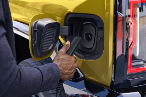 GM, What Happened To GM's Dual Charing Port System Design?