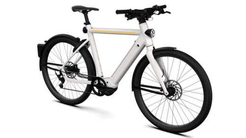 Volkswagen, Smart, Volkswagen's E-Bike Tries To Keep You Safe With A Rearview Camera And Smart Helmet