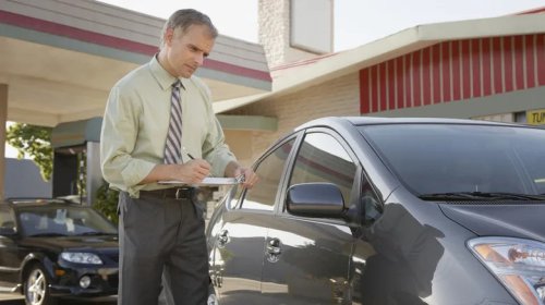Why Taking Pictures Of Your Rental Car Is Still An Important Rule To Follow