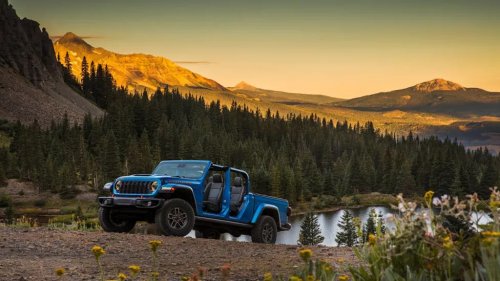 Jeep, Jeep Owners Are Being Told to Park Outside Again, Here's Why