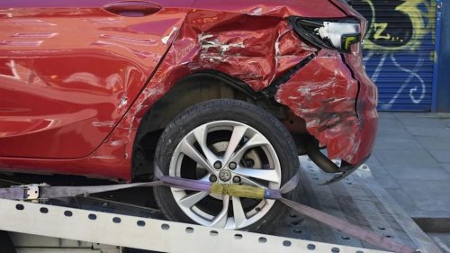 After a Traffic Hit-And-Run, A Woman Advises Others to Record a Voice Memo To Catch the Driver
