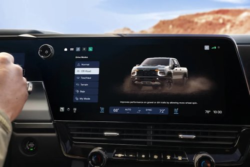 GM, GM Unveils All-New In-Vehicle User Software for Its 2027 Pickups
