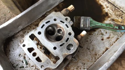 Here's How To Clean Your Engine Cylinder Heads At Home