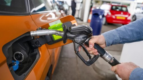 These Myths About MPG Could Be Costing You At The Pump