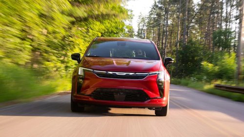 Chrysler, We Took Chrysler’s Updated 2027 Pacifica Minivan on a 1,700-Mile Road Trip—Is It Still the Minivan to Beat?