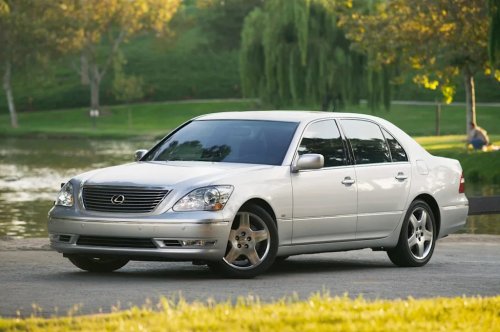 Lexus, Lexus LS, This Wisconsin Dealer Has a Truly Niche Business: Selling the 2004-2006 Lexus LS 430