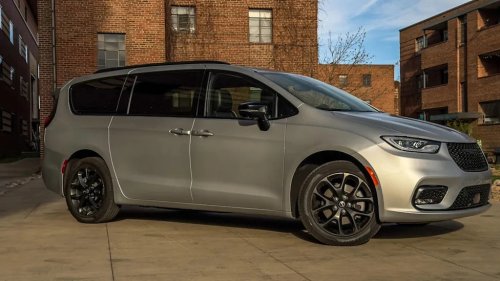 Kia, Kia Carnival, Chrysler, PHEV, Kia Carnival Hybrid Vs. Chrysler Pacifica PHEV: 5 Key Differences
