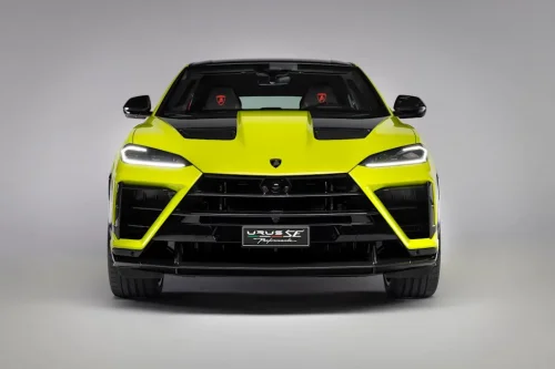 View Exterior Photos of the 2027 Lamborghini Urus SE Performante