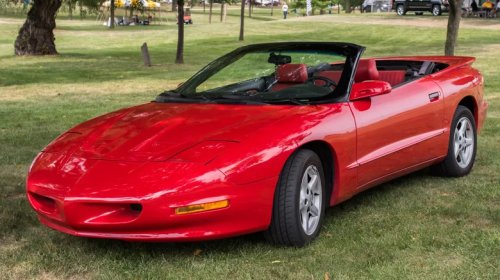Pontiac, What Makes A Pontiac Firebird A Formula, And How Is It Different From A Trans Am?