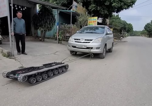 Guy Spends $20,000 Building a 770-Pound Steel RC Tank With a Cannon That Actually Fires