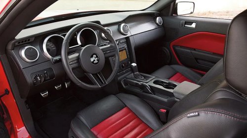 Dodge Challenger SRT8 vs. Ford Shelby GT500: The 2008 Muscle Car Battle Nobody Saw Coming