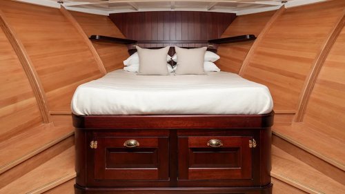 This New 42-Foot Yacht Combines Classic New England Style With Modern Tech