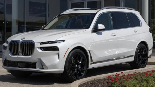 7 Full-Sized SUVs That Can Get Better Than 20 MPG On The Highway