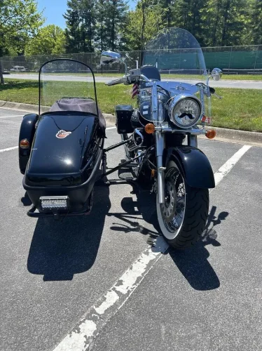 Suzuki, 2008 Suzuki Boulevard C50T with Sidecar for Sale