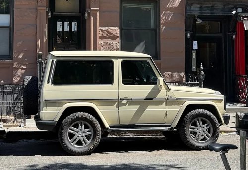 How auto enthusiasts find joy in 'carspotting' expeditions