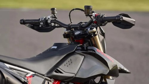 Ducati’s New Blacked Out Hypermotard Looks Like A Super(Moto) Villain
