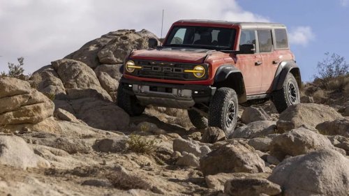 Ford, Ford Bronco, Jeep, Jeep Wrangler, Ford Bronco Finally Has Jeep Wrangler in the Rearview Mirror