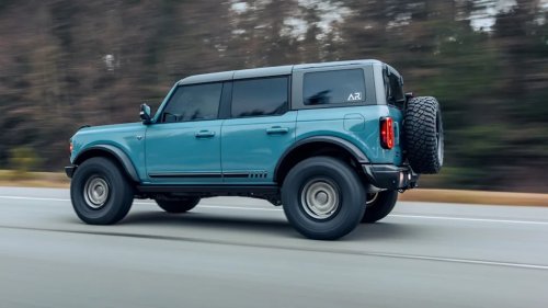 Ford, Ford Recalls Over 16,000 Broncos After Hard Tops Found Cracking and Shedding Debris