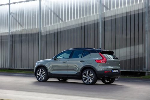 2025 Volvo XC40