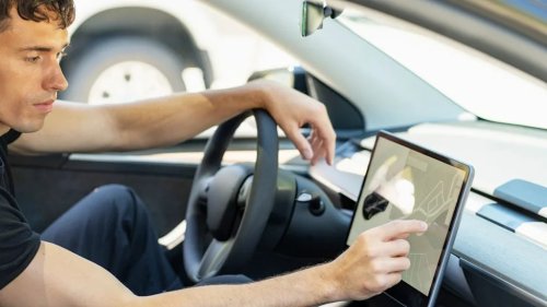 Test Finds That Touchscreens In New Cars Are More Distracting Than They Used To Be