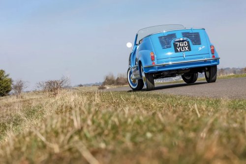 Life’s a beach aboard this Fiat 600 Jolly!