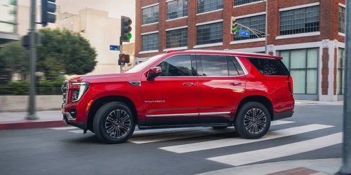 GMC, GMC Opens July Lease Deal for the Yukon 4WD Elevation for Under $900/Month