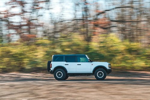Ford, Ford Recalls over 16,000 Broncos for Hard Tops That Could Crack and Shed Debris in Traffic