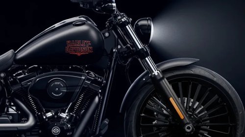 Harley-Davidson Is Blacking Out The Breakout With A Hardcore New Trim