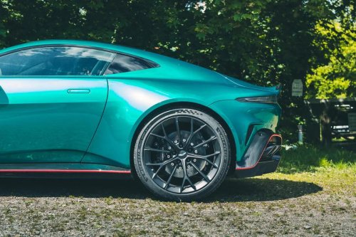 Aston Martin Vantage S