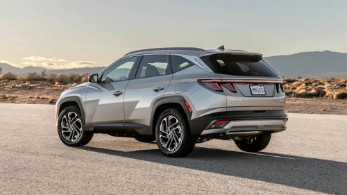 Hybrid vs Plug-In Hybrid: The Outlet Changes Everything