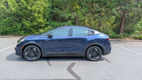 The 2027 Mitsubishi Eclipse Sportback EV Takes a Page (or Two) From the Nissan Leaf—And That’s a Very Good Thing