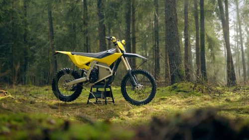 This EV Dirt Bike Could Change the Game Forever. Why? It Has Easy-Swapped Batteries