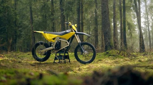 This EV Dirt Bike Could Change the Game Forever. Why? It Has Easy-Swapped Batteries