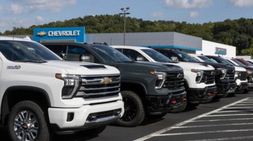 Chevy, 5 Useful Chevy Silverado Accessories Owners Say Are A 'Must-Have'