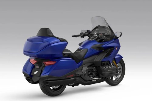 Honda, Touring, Honda’s Genre-Defining Touring Bike Rolls into 2027 with a Vibrant New Look