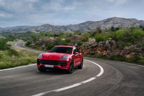 We Tested the Top Mid-Size SUVs, and These Are Our Favorites
