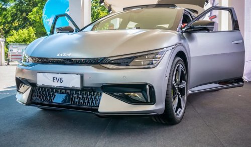 US driver eyes Kia EV as gas prices rise, and owners say home charging costs 'pennies'