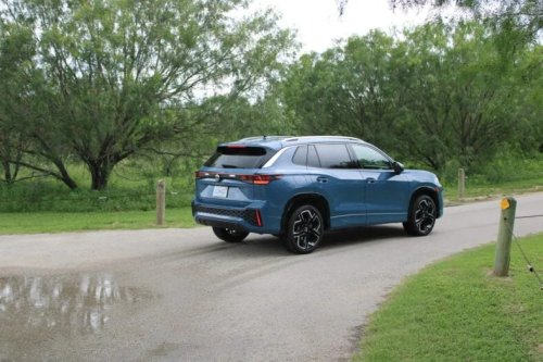 SUV, 2026 VW Tiguan SEL R-Line: The Stylish Compact SUV That Refuses to Blend In